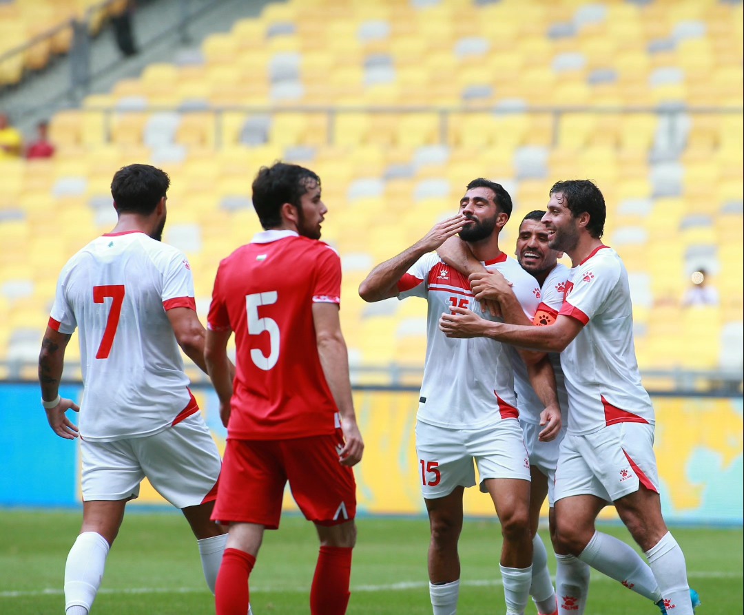 فوز ودي للبنان على طاجيكستان (فيديو وصور)